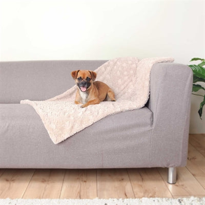 Fleece-Hundedecke Trixie beige – Detailansicht der weichen Oberfläche