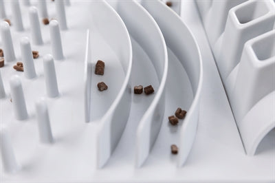 Trixie Katze Aktivität Spass Bord