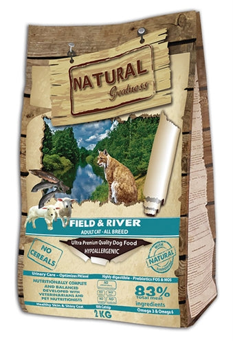 Natural Greatness Feld &amp; Fluss