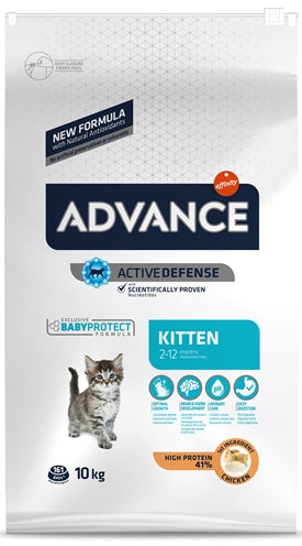 Advance Kitten Huhn Reis Katzenfutter Kroketten Nahaufnahme