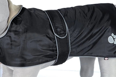 Trixie Orleans Hundebekleidung schwarz – Seitenansicht mit Verschluss