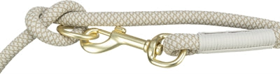 Trixie Soft Rope Hundeleine grau hellgrau am Hund getragen verstellbar