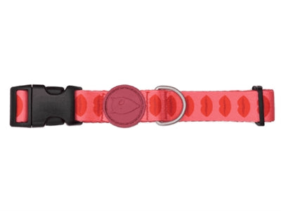 Morso Halsband Lippenstift Rosa Detailansicht Schnalle und Muster