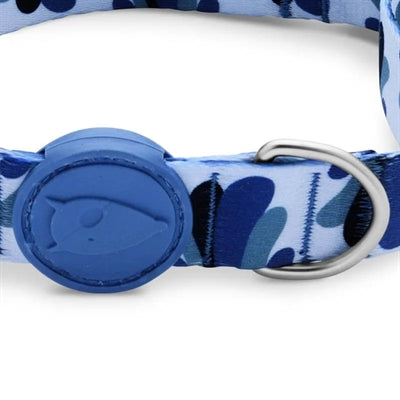 Morso Hundehalsband recycelt Splash blau am Hund getragen – Halsband nachhaltig recyceltes Material elegant