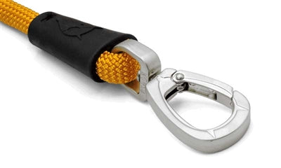 Morso Hundeleine normales Seil recycelt gold Detailansicht Karabiner – Leine Hund nachhaltig elegant robust