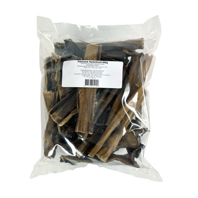 Petsnack Kausnack ohne Haare Detailansicht – getrocknetes Tierleder Hundesnack Nahaufnahme